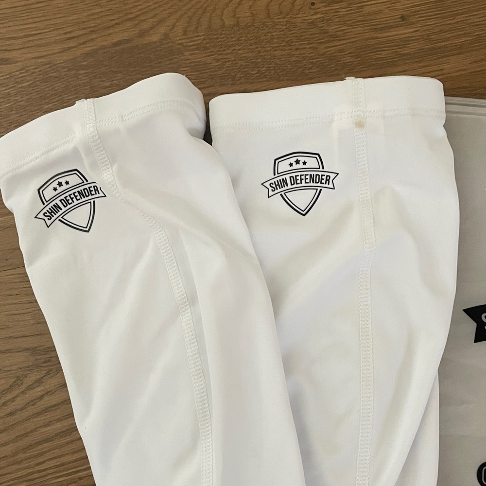 Large Shinguardian Elite Shin Defender shinguards - Picture 2 of 2